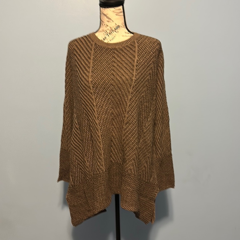 Long sleeved sweater